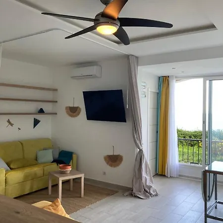 Apartment Miomo 40 M2 Vue Panoramique Rez De Jardin Climatise *